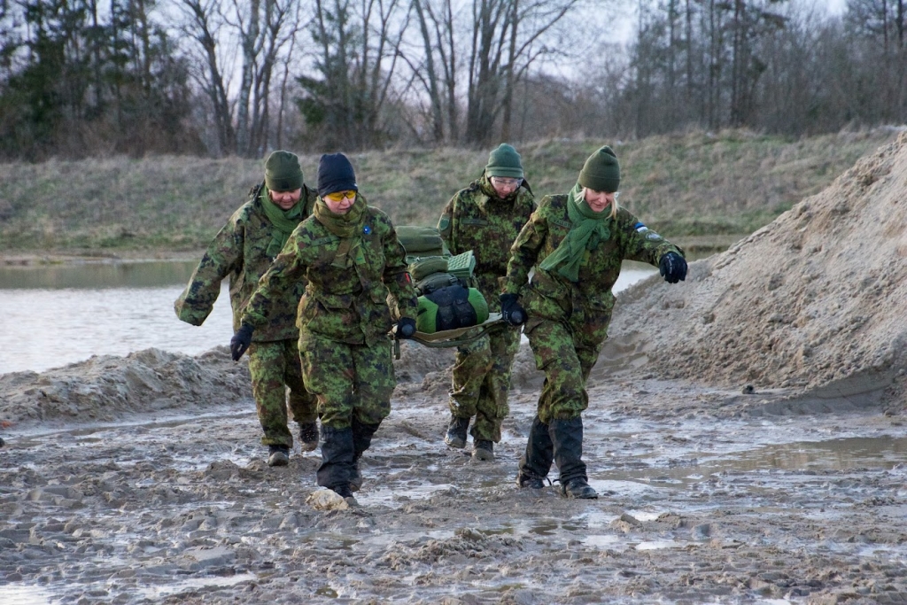 Fotograaf_MargitKaur, takistusraja läbimine.jpg